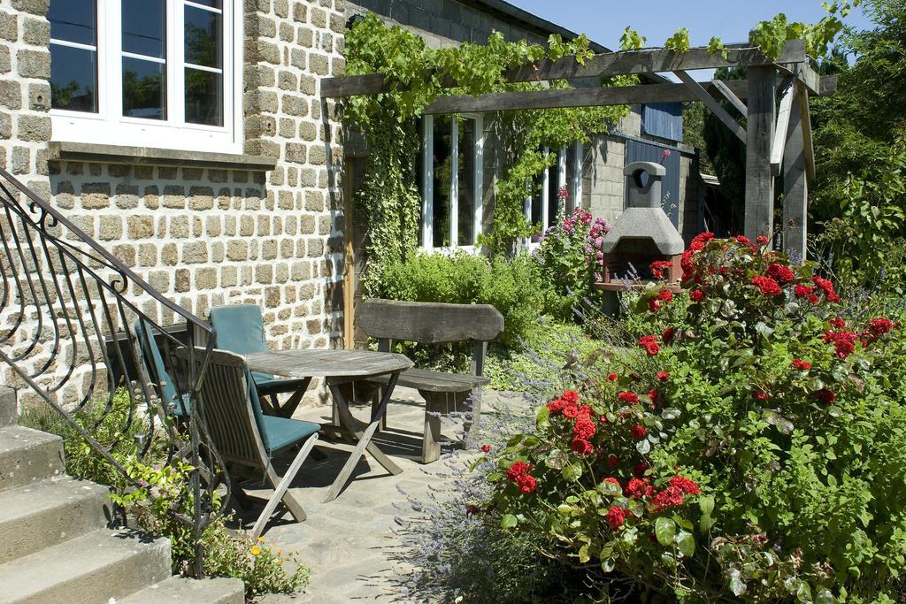 La Nesliere Chambres D'Hotes Bio Saint-Symphorien-des-Monts 外观 照片
