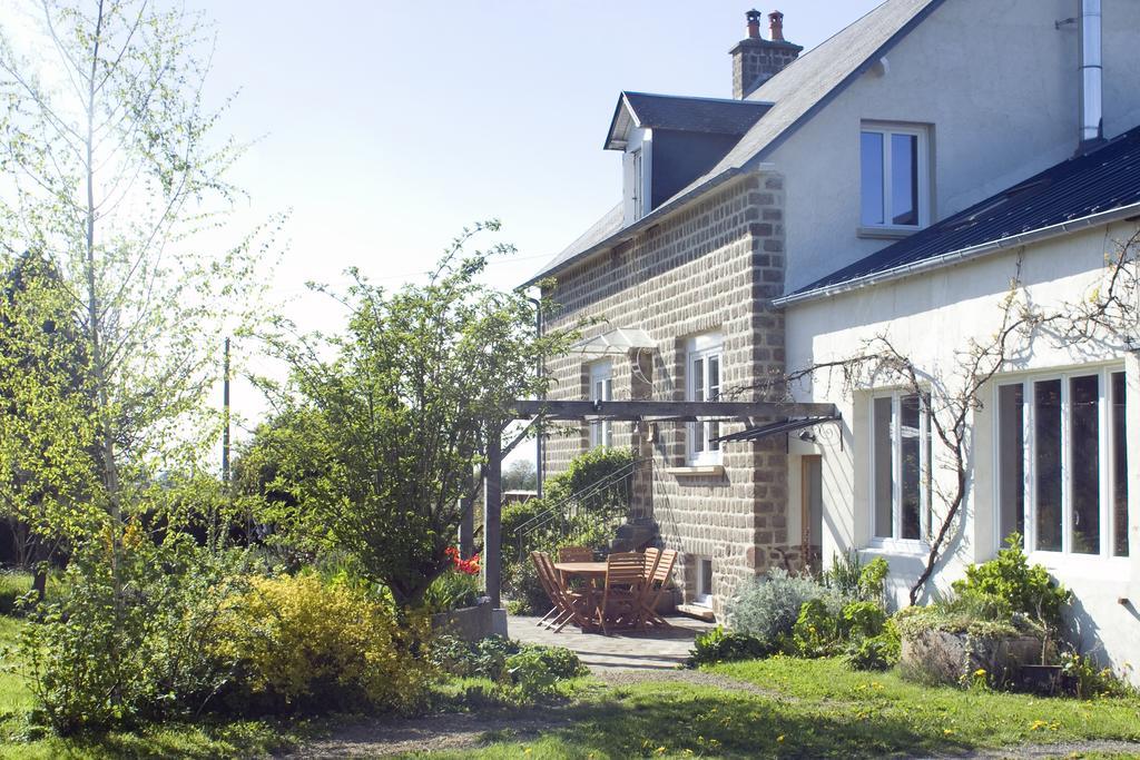La Nesliere Chambres D'Hotes Bio Saint-Symphorien-des-Monts 外观 照片